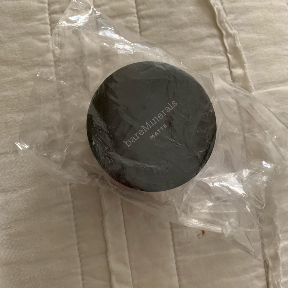 bareMinerals Matt Powder Foundation NWT (Fair)